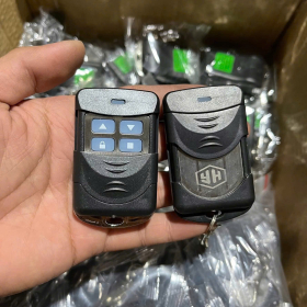 Remote cửa cuốn YH