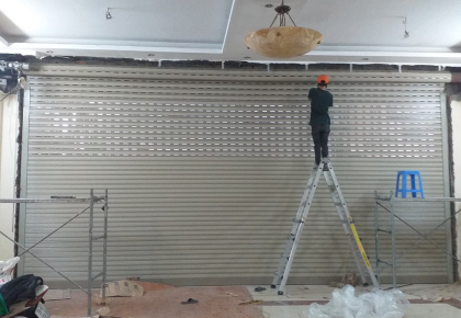 Sửa Chữa Cửa Cuốn Trần Trọng Cung | Sửa Cửa Cuốn Giá Rẻ Quận 7 Uy Tín