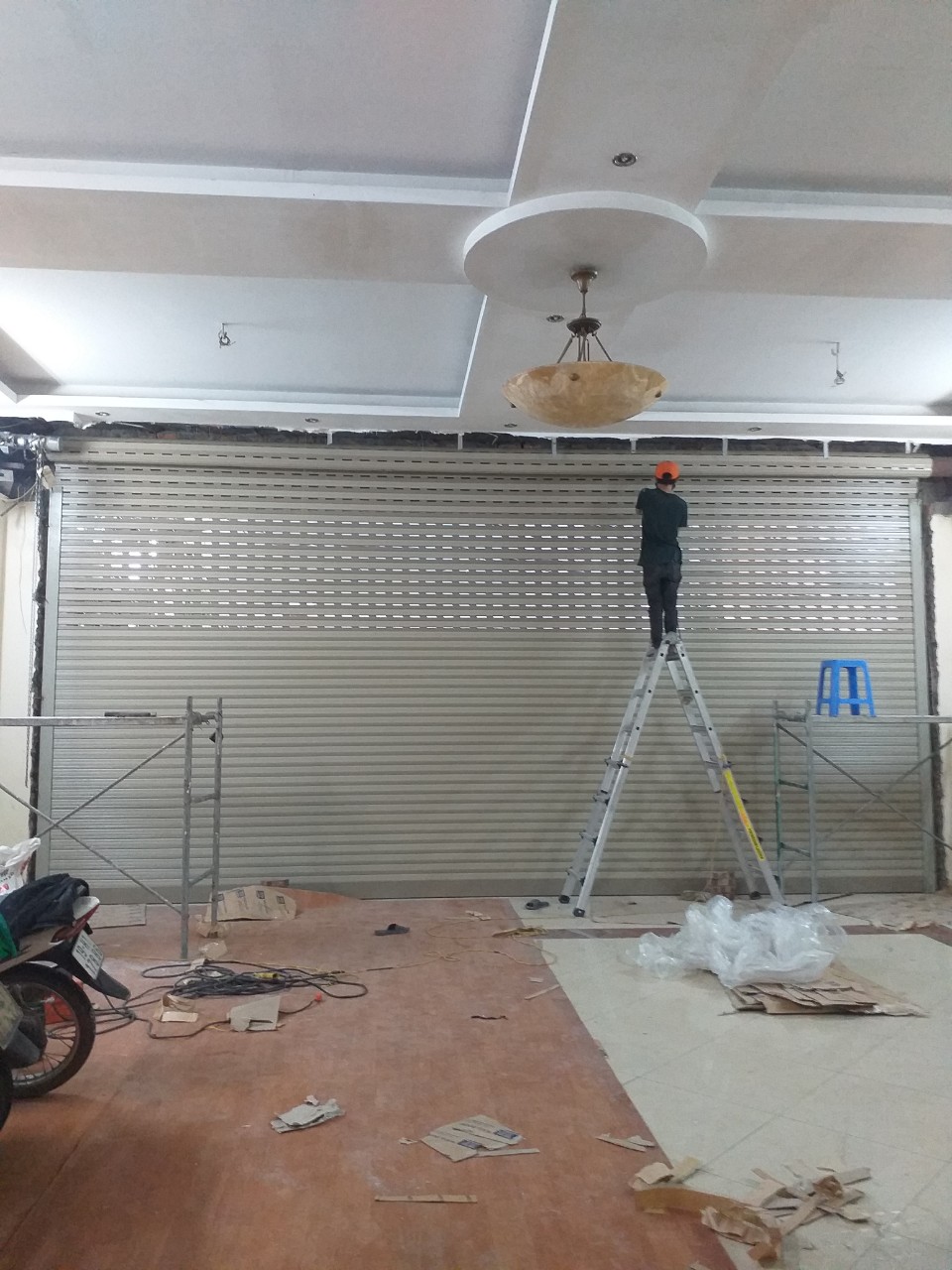 Sửa Chữa Cửa Cuốn Trần Trọng Cung | Sửa Cửa Cuốn Giá Rẻ Quận 7 Uy Tín