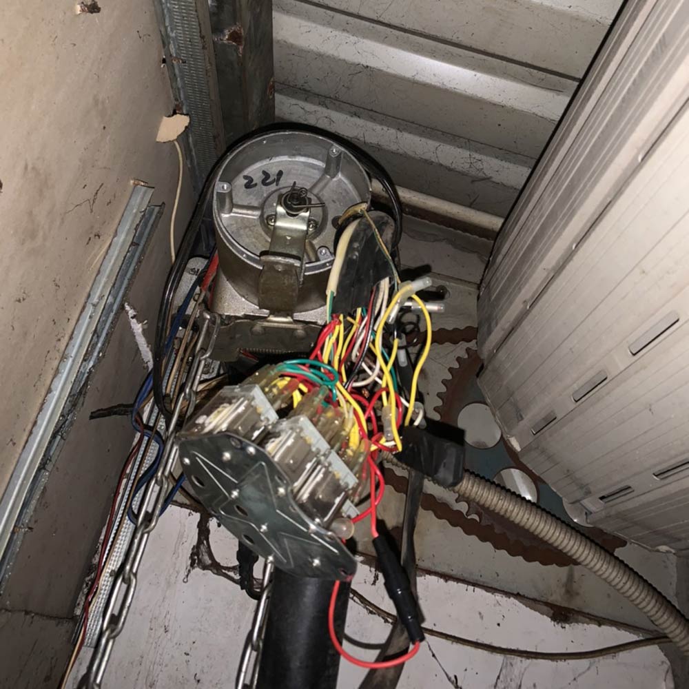 Sửa cửa cuốn Nguyễn Đức Cảnh giá rẻ 24/24 Quận 7