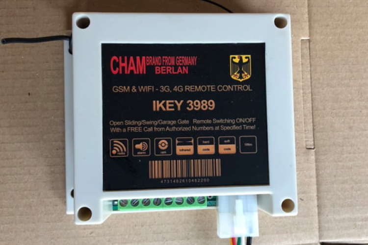 Bộ điều khiển cửa cuốn bằng điện thoại Ikey 3989