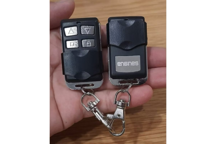 Hộp điều khiển cửa cuốn mã nhảy ENGINES công nghệ Đức